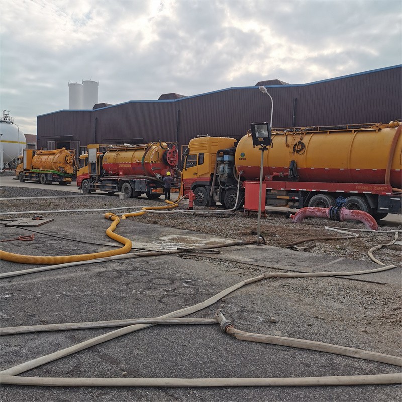 蜀山污水池清理