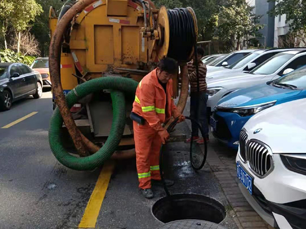 蜀山排污管道清淤